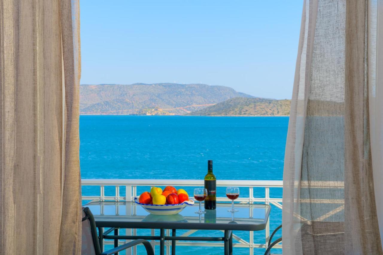 אלונדה Margarita'S Seafront Luxury Apartment מראה חיצוני תמונה