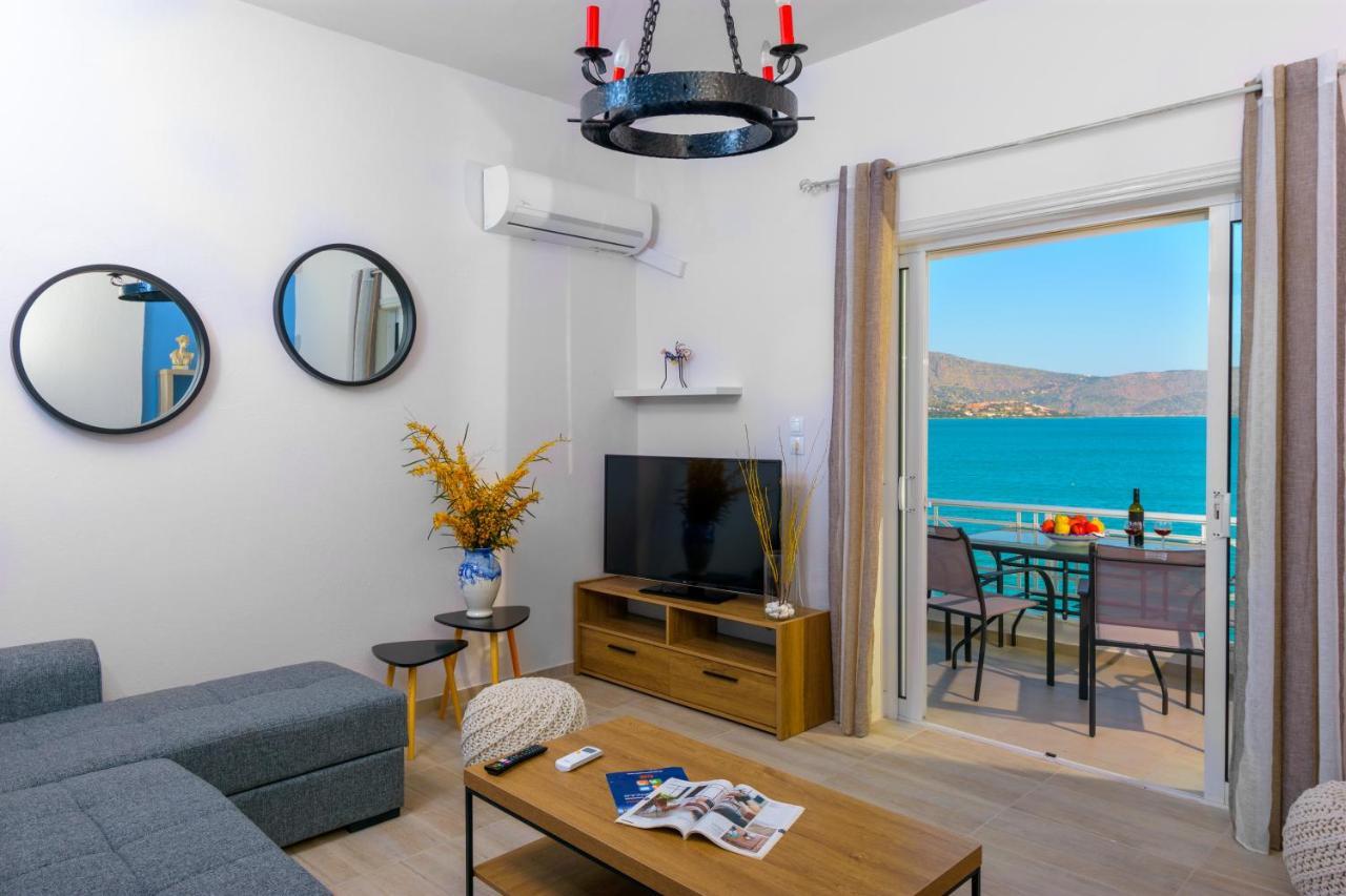 אלונדה Margarita'S Seafront Luxury Apartment מראה חיצוני תמונה