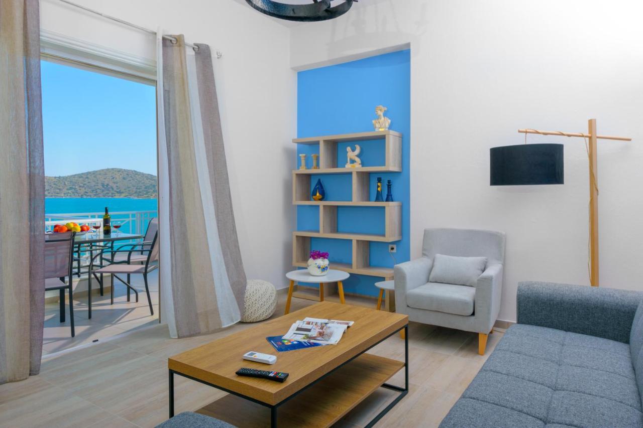 אלונדה Margarita'S Seafront Luxury Apartment מראה חיצוני תמונה